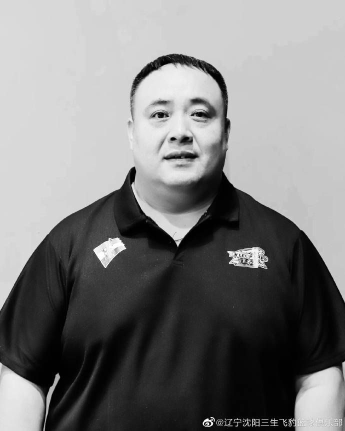 还是第42分钟，皇马继续通过角球发动进攻，巴尔韦德凌空爆射打高了。